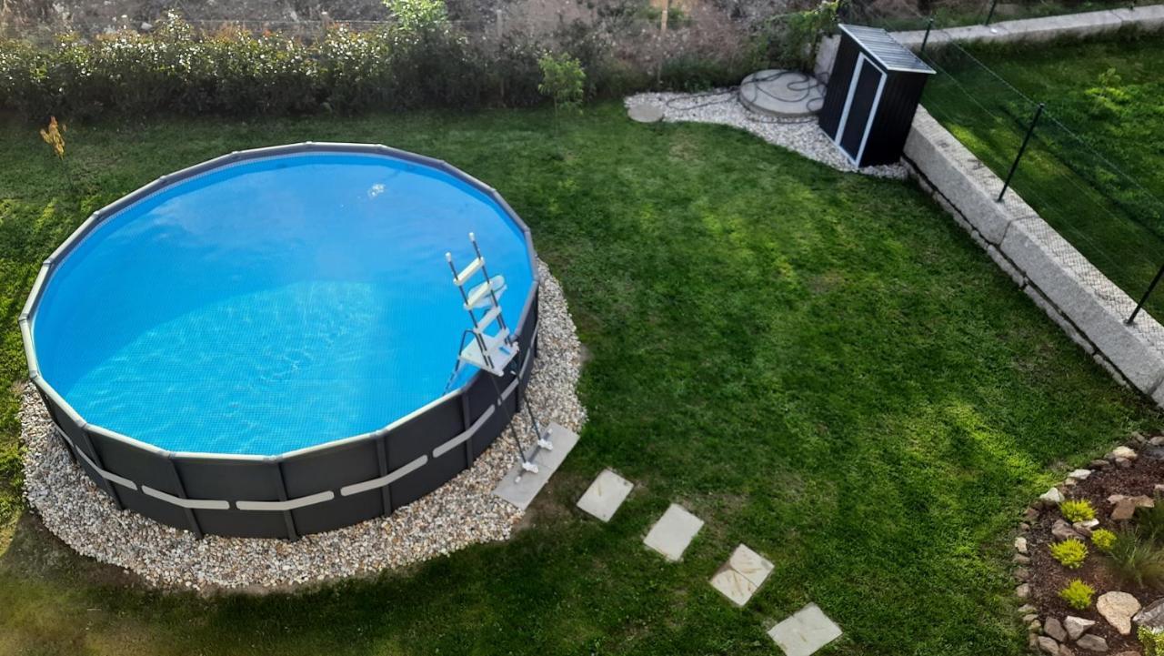 Villa Cachada Turhouse Mos Esterno foto